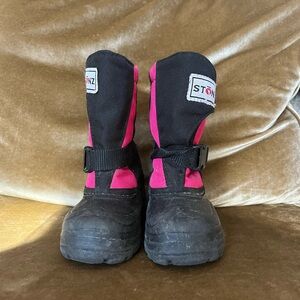 STONZ TODDLER SNOW BOOTS SZ 5